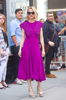 Naomi Watts feet photo thumbnail