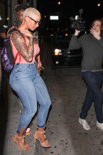 Amber Rose feet photo thumbnail