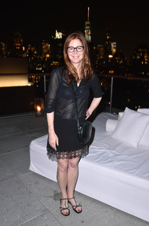 Dana Delany feet photo thumbnail