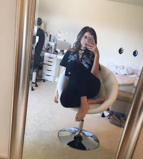 Imane Pokimane Anys feet photo thumbnail
