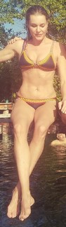 Rebecca Romijn feet photo thumbnail