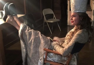 Rebecca Romijn feet photo thumbnail