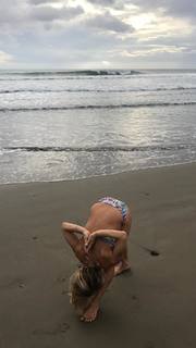 Kino MacGregor feet photo thumbnail