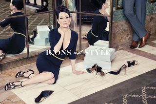 Lucy Liu feet photo thumbnail