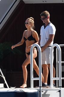 Kimberley Garner feet photo thumbnail