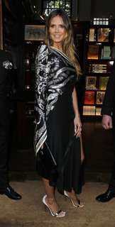Heidi Klum feet photo thumbnail