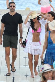 Nicole Scherzinger feet photo thumbnail