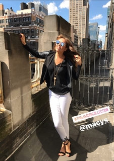 Thalía feet photo thumbnail