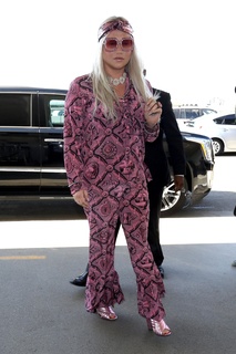 Kesha feet photo thumbnail