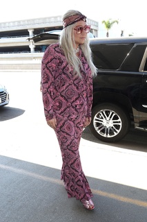 Kesha feet photo thumbnail