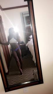 Simone Biles feet photo thumbnail