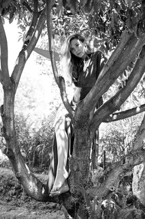 Elizabeth Olsen feet photo thumbnail