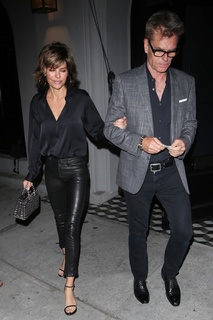 Lisa Rinna feet photo thumbnail