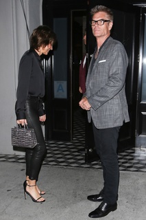 Lisa Rinna feet photo thumbnail