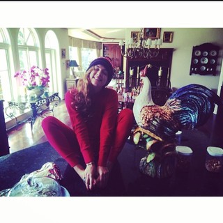 Riley Keough feet photo thumbnail