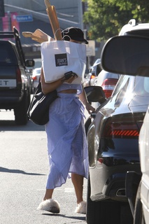 Vanessa Hudgens feet photo thumbnail