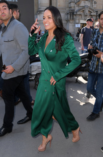 Michelle Rodriguez feet photo thumbnail