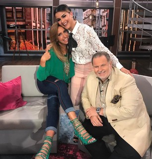 Lili Estefan feet photo thumbnail