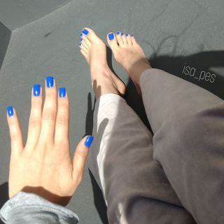 Isa Pes feet photo thumbnail