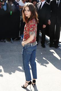 Lily Collins feet photo thumbnail