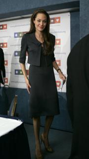 Angelina Jolie feet photo thumbnail