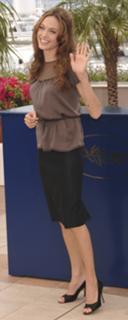 Angelina Jolie feet photo thumbnail