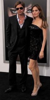 Angelina Jolie feet photo thumbnail