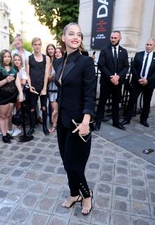 Barbara Palvin feet photo thumbnail