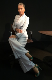 Adriane Galisteu feet photo thumbnail