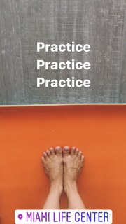 Kino MacGregor feet photo thumbnail