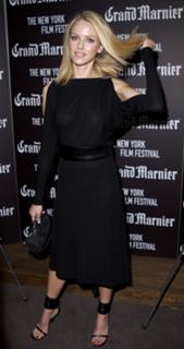 Naomi Watts feet photo thumbnail