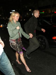 Naomi Watts feet photo thumbnail