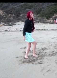 Dulce María feet photo thumbnail
