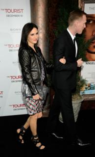 Jennifer Connelly feet photo thumbnail