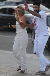 Sofia Richie feet photo thumbnail