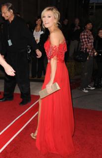 Carrie Underwood feet photo thumbnail