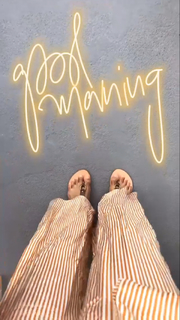 Shay Mitchell feet photo thumbnail