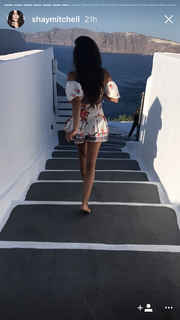 Shay Mitchell feet photo thumbnail