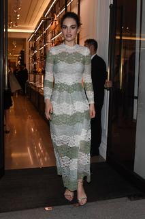 Lily James feet photo thumbnail