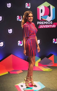 Lili Estefan feet photo thumbnail