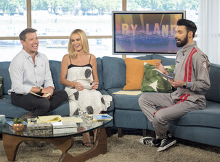 Amanda Holden feet photo thumbnail
