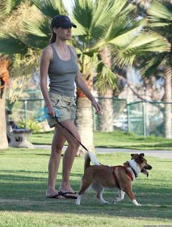 Hilary Swank feet photo thumbnail