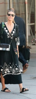 Heidi Klum feet photo thumbnail