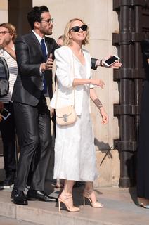 Naomi Watts feet photo thumbnail
