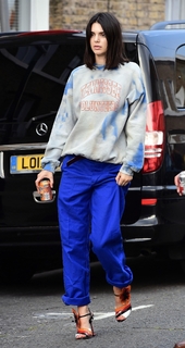 Kendall Jenner feet photo thumbnail