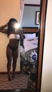 Simone Biles feet photo thumbnail