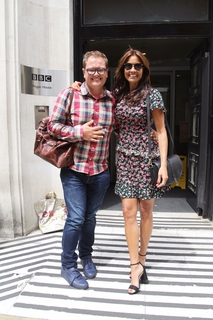 Melanie Sykes feet photo thumbnail