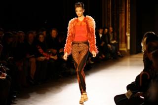 Karlie Kloss feet photo thumbnail