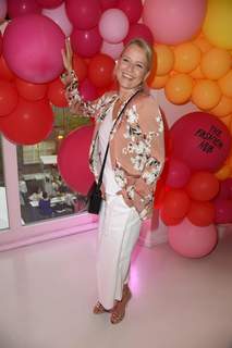 Nova Meierhenrich feet photo thumbnail