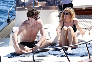 Ellie Goulding feet photo thumbnail